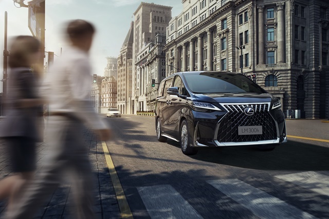 The All-New Lexus LM ลักซ์ชัวรี่แวนรุ่นใหม่ล่าสุด- เช่ารถ