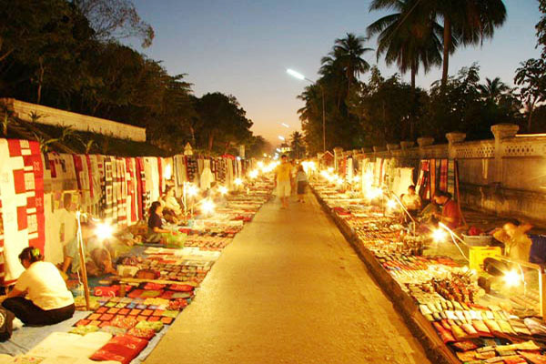 กาดต้อนกอง เชียงใหม่- เช่ารถ